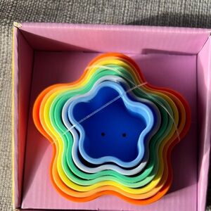 🎄✨(7pc)Silicone cups stacker✨🎄